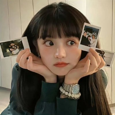 高墙、黑色与帅小伙
